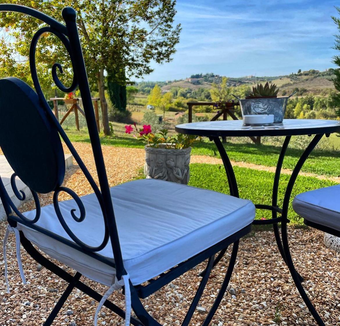 Agriturismo La Corte Del Sole Siena Exterior foto